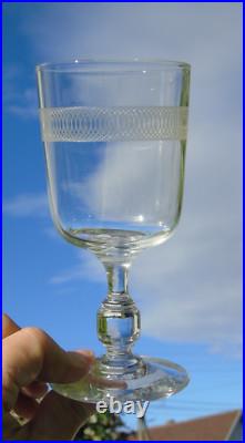 Saint Louis Service de 6 verres à eau en cristal gravé. XIXe s. Haut. 15 cm