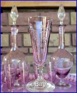 Saint Louis cristal service à liqueur couleur Améthyste. 2 carafes et 8 verres