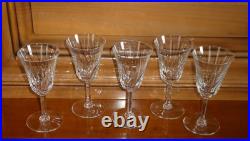 Saint Louis modèle Cerdagne 5 verres à vin en cristal Saint louis SUPERBE Saint Louis modèle Cerdagne 5 verres à vin en cristal Saint louis SUPERBE