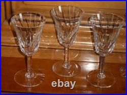 Saint Louis modèle Cerdagne 5 verres à vin en cristal Saint louis SUPERBE Saint Louis modèle Cerdagne 5 verres à vin en cristal Saint louis SUPERBE