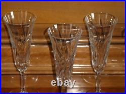 Saint Louis modèle Cerdagne 7 flûtes à champagne en cristal Saint louis SUPERBE