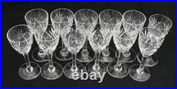 Saint Louis modèle Chantilly, 12 verres 11,7 cm, cristal, excellent état, signés Saint Louis modèle Chantilly, 12 verres 11,7 cm, cristal, excellent état, signés