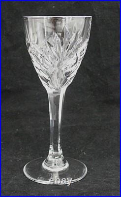 Saint Louis modèle Chantilly, 12 verres 11,7 cm, cristal, excellent état, signés Saint Louis modèle Chantilly, 12 verres 11,7 cm, cristal, excellent état, signés