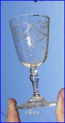 Saint Louis ou Baccarat Service de 6 verres à apéritif en cristal. Début XIXe s