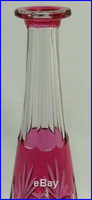 Saint Louis superbe carafe à liqueur modèle Massenet rouge parfait état. Lot 1/2