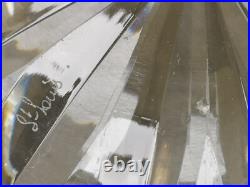 Saladier coupe cristal taillé signé Saint Louis diamètre 22 cms Hauteur 10 cms Saladier coupe cristal taillé signé Saint Louis diamètre 22 cms Hauteur 10 cms