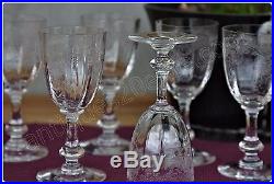 Série 9 verres à vin cuit en cristal de Saint Louis modèle Massenet gravure Cléo