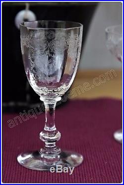 Série 9 verres à vin cuit en cristal de Saint Louis modèle Massenet gravure Cléo