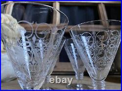 Série de 4 verres à vin blanc en cristal de Saint Louis Modèle Lisieux 11,2 cm