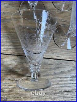 Série de 4 verres à vin blanc en cristal de Saint Louis Modèle Lisieux 11,2 cm