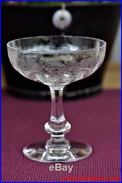 Série de 6 coupes à champagne cristal Saint Louis modèle Massenet gravure Cléo