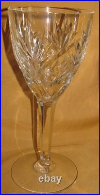 Série de 6 verres à vin /eau cristal de Saint-Louis modèle Chantilly estampillés