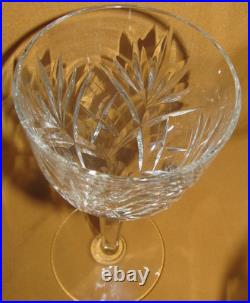 Série de 6 verres à vin /eau cristal de Saint-Louis modèle Chantilly estampillés