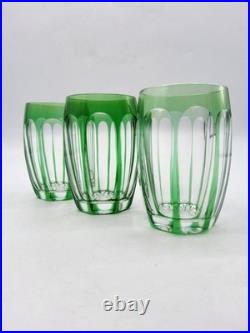 Série trois gobelets cristal double coloré vert taillé de Saint-Louis Art Déco