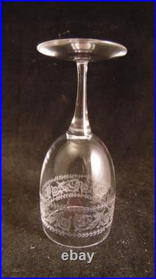 Service de 10 verres a porto en cristal de Saint Louis modèle gravé