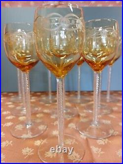 Service de 10 verres à vin en cristal de St Louis de couleurs pied filigrane