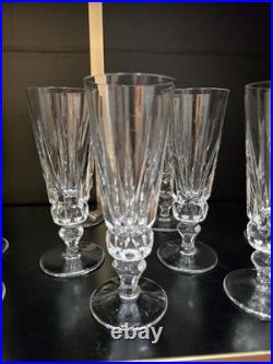 Service de 36 verres en cristal Saint-Louis modèle Guernesey signé