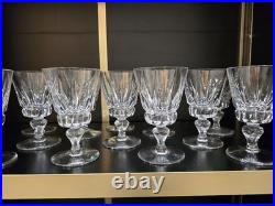 Service de 36 verres en cristal Saint-Louis modèle Guernesey signé