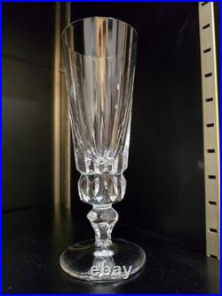 Service de 36 verres en cristal Saint-Louis modèle Guernesey signé