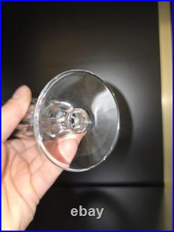 Service de 36 verres en cristal Saint-Louis modèle Guernesey signé