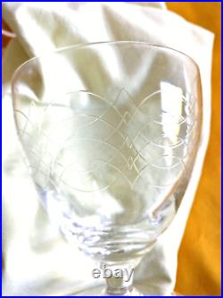 Service de 41 verres anciens en cristal gravé style Baccarat st louis