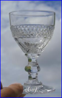 Service de 6 verres en cristal de Saint Louis modèle Trianon Haut. 9,8 cm signés
