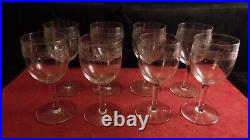 Service de 8 verres à vin en cristal de Saint Louis modèle Roty gravure 40