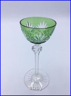 Service six verres à liqueur cristal double vert taillé Saint-Louis Début XXème