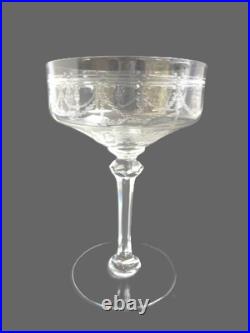 Set de 6 Coupes à Champagne en cristal de Saint Louis / Modèle Anvers N°1 Set de 6 Coupes à Champagne en cristal de Saint Louis / Modèle Anvers N°1