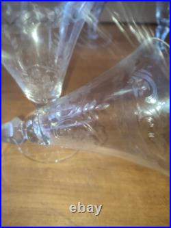 Six verres à eau en cristal décor de fleurs et frise dlg Baccarat St Louis