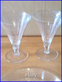 Six verres à eau en cristal décor de fleurs et frise dlg Baccarat St Louis