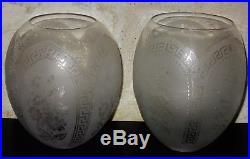 St LouisPaire de globes de lampes verre gravé à l'acide ép. XIXèEtat superbe