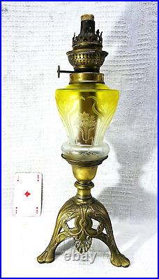 St Louis Etched Kerosene Lamp Lampe A Petrole Cristal Grave Acide Baccarat 19eme
