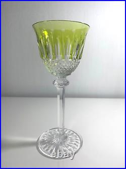 Superbe grand verre Roemer jaune anis cristal signé St Louis modèle Tommy