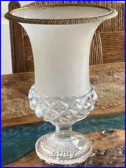Vase Médicis en cristal de Saint Louis Baccarat Givré Pointes Diamants et Bronze Vase Médicis en cristal de Saint Louis Baccarat Givré Pointes Diamants et Bronze