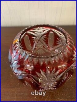 Vase boule en cristal de Saint Louis