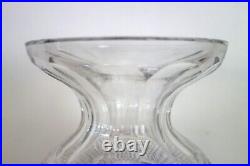 Vase cristal taillé forme Médicis Saint Louis début XXème Vase cristal taillé forme Médicis Saint Louis début XXème