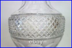 Vase cristal taillé forme Médicis Saint Louis début XXème Vase cristal taillé forme Médicis Saint Louis début XXème