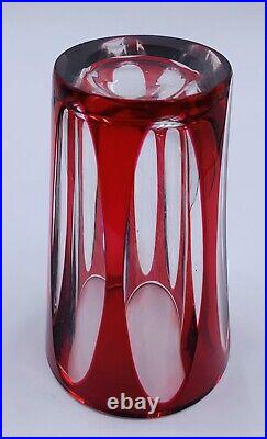 Vase en Cristal doublé taillé SAINT-LOUIS XXe Rouge rubis