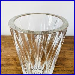 Vase en cristal de Saint-Louis Élégance et savoir-faire Vase en cristal de Saint-Louis Élégance et savoir-faire
