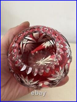 Vase rouge boule en cristal de Saint Louis modèle1
