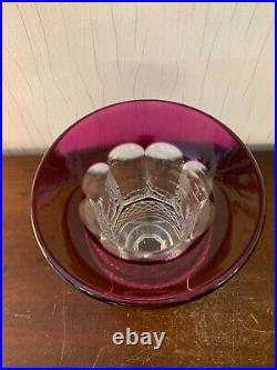 Vase violet modèle Trianon en cristal de Saint Louis