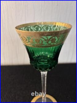 Verre à vin modèle Thistle vert en cristal de Saint Louis mod1