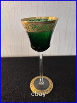 Verre à vin modèle Thistle vert en cristal de Saint Louis mod2