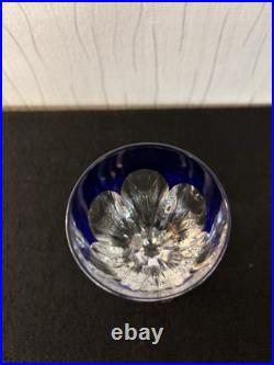 Verre bleu foncé modèle Chambord cristal de Saint Louis