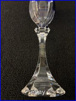 Verre bleu foncé modèle Chambord cristal de Saint Louis