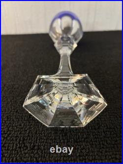 Verre bleu foncé modèle Chambord cristal de Saint Louis
