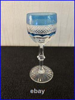 Verre roemer bleu clair modèle Trianon en cristal de Saint Louis Verre roemer bleu clair modèle Trianon en cristal de Saint Louis