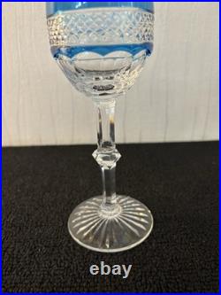 Verre roemer bleu clair modèle Trianon en cristal de Saint Louis Verre roemer bleu clair modèle Trianon en cristal de Saint Louis