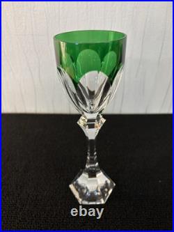 Verre vert foncé modèle Chambord cristal de Saint Louis
